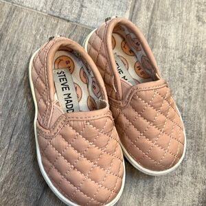 Loved Steve Madden Slip ON Tennis
